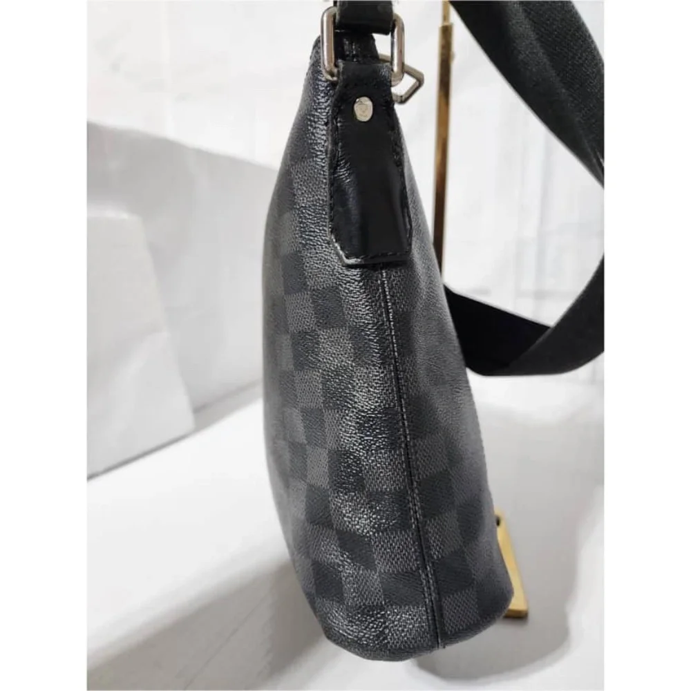 Authentic LOUIS VUITTON Damier Graphite Mick PM Shoulder Bag Black/Grey